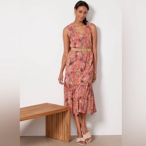 Evereve Dresses & Skirts - Evereve Brielle Sleeveless Floral Midi Dress in Coral Sz M